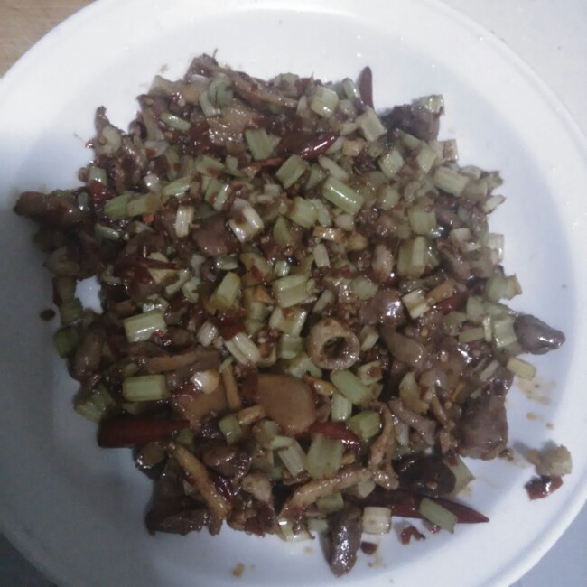 芹菜炒鸡杂