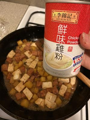 快手菜——炒三丁的做法 步骤7