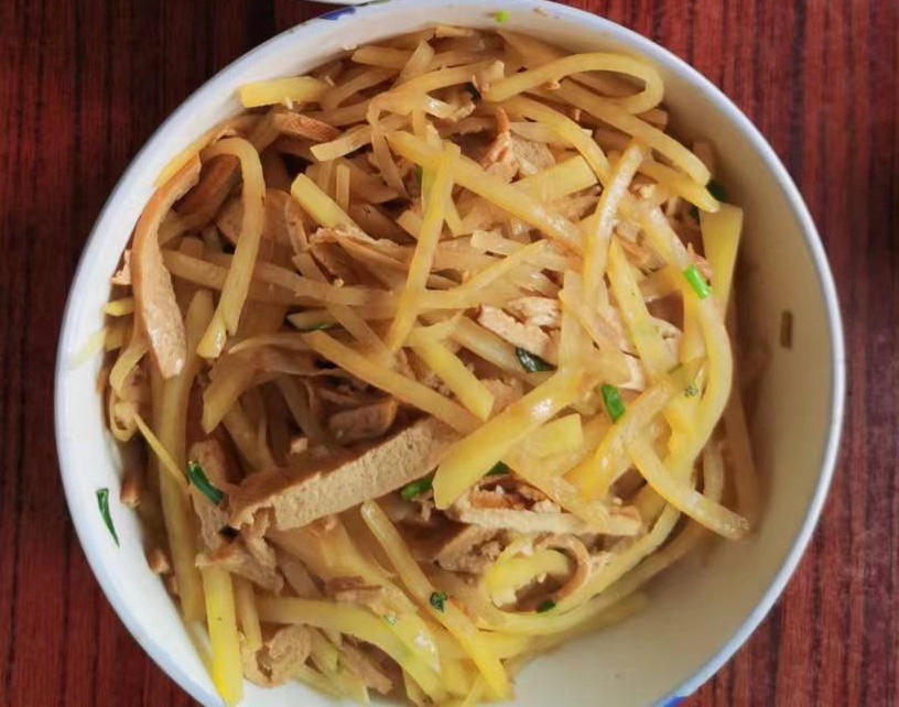 超简便家常菜香干土豆丝
