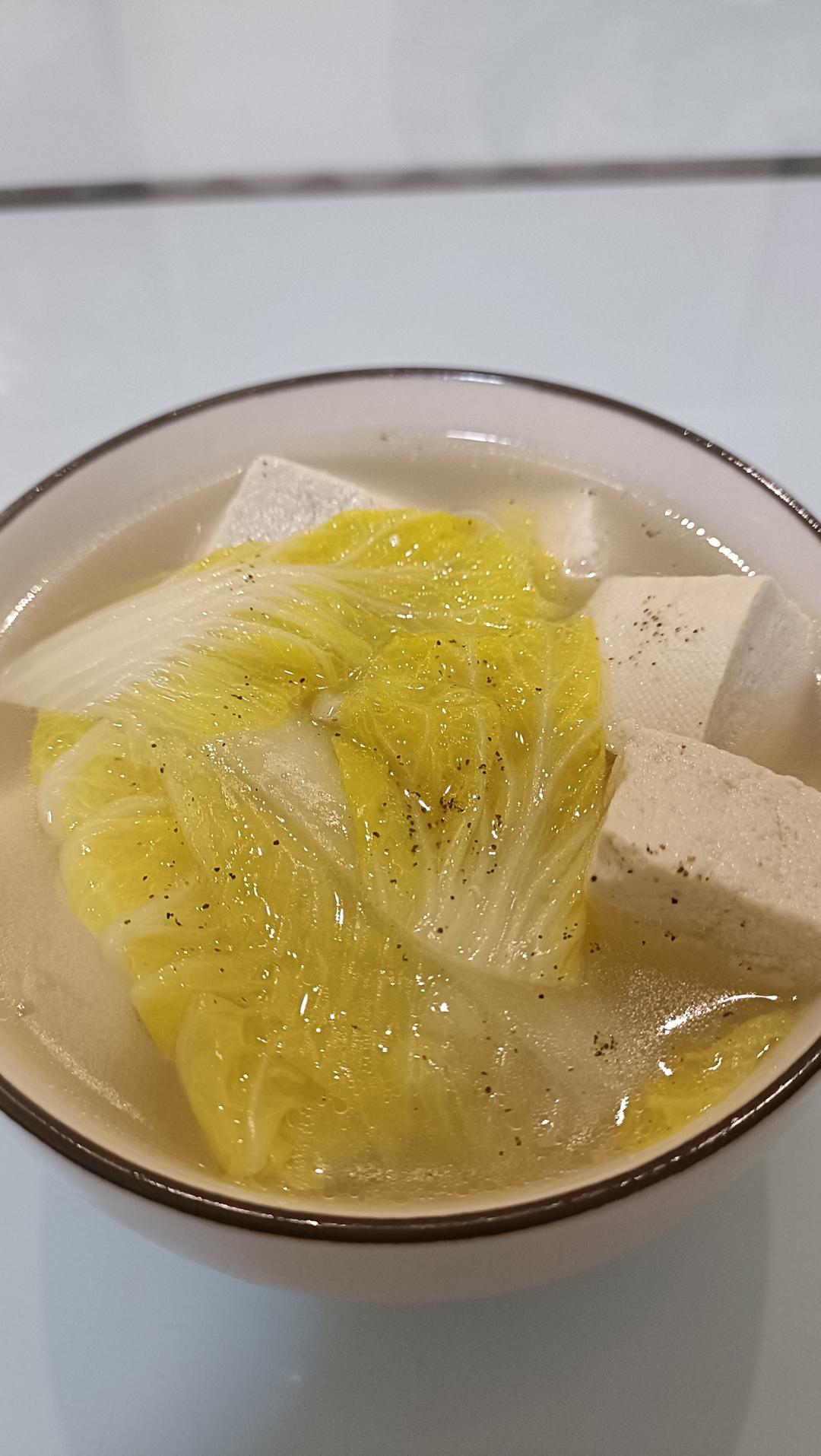 冬日暖锅  砂锅娃娃菜炖冻豆腐