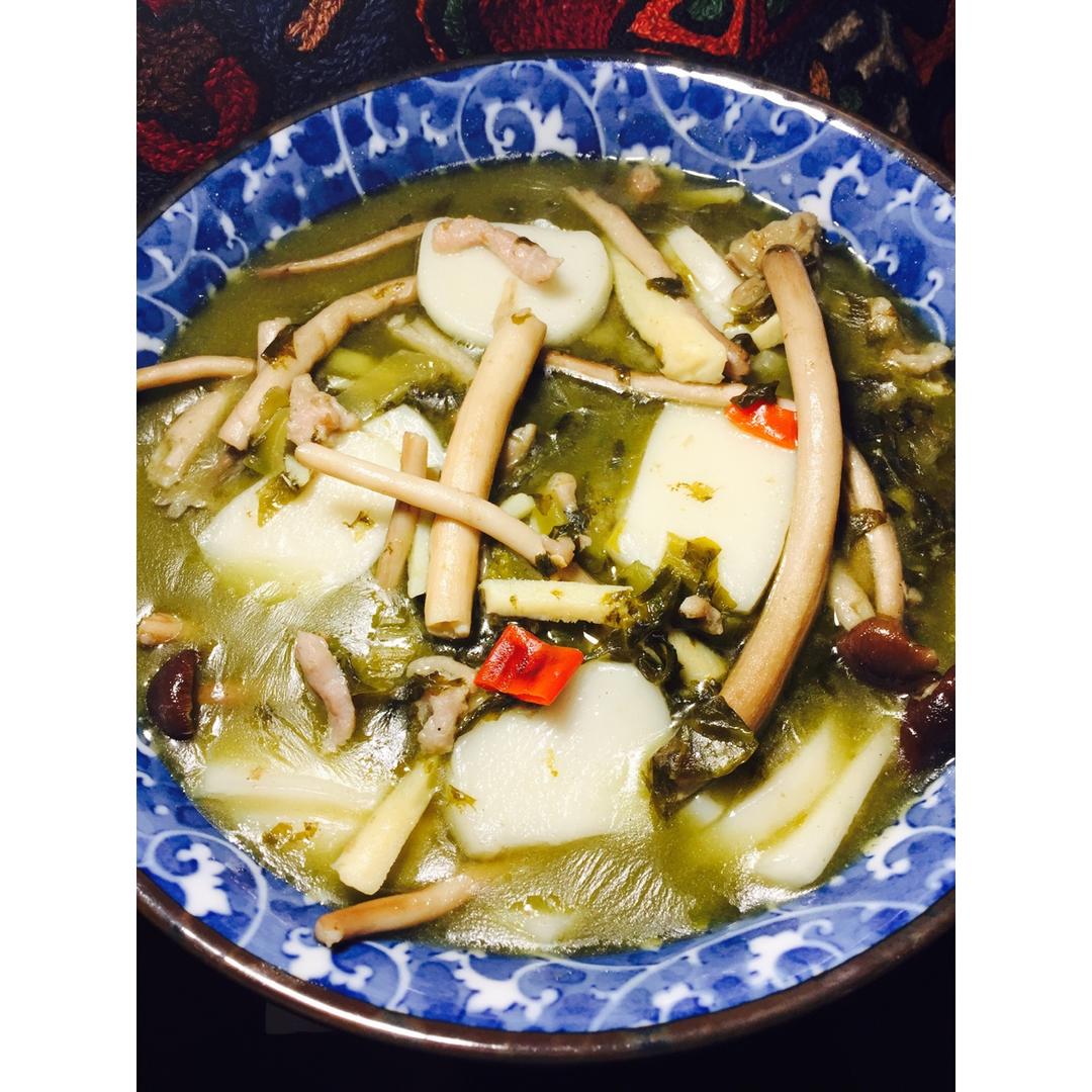 咸菜冬笋汤年糕