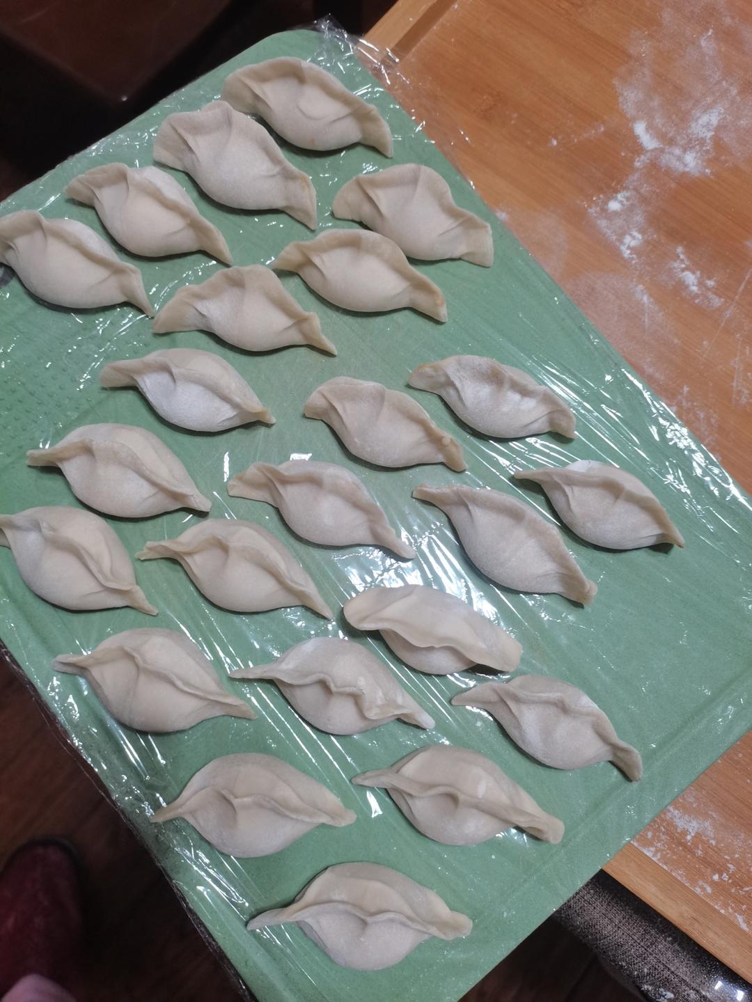经典芹菜猪肉馅(不是经典我不发)