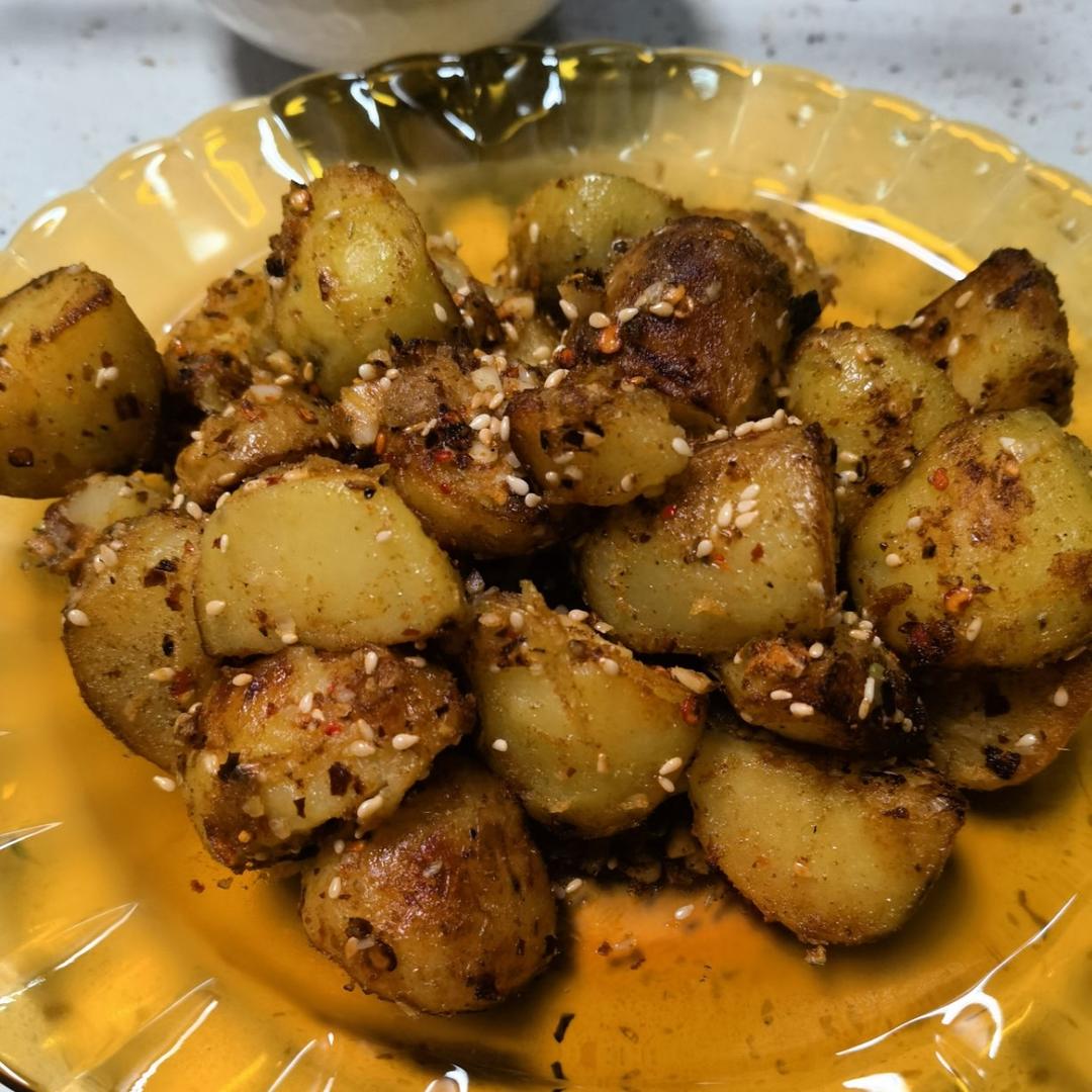 恩施小土豆|香煎土豆有小吃摊那味儿了！
