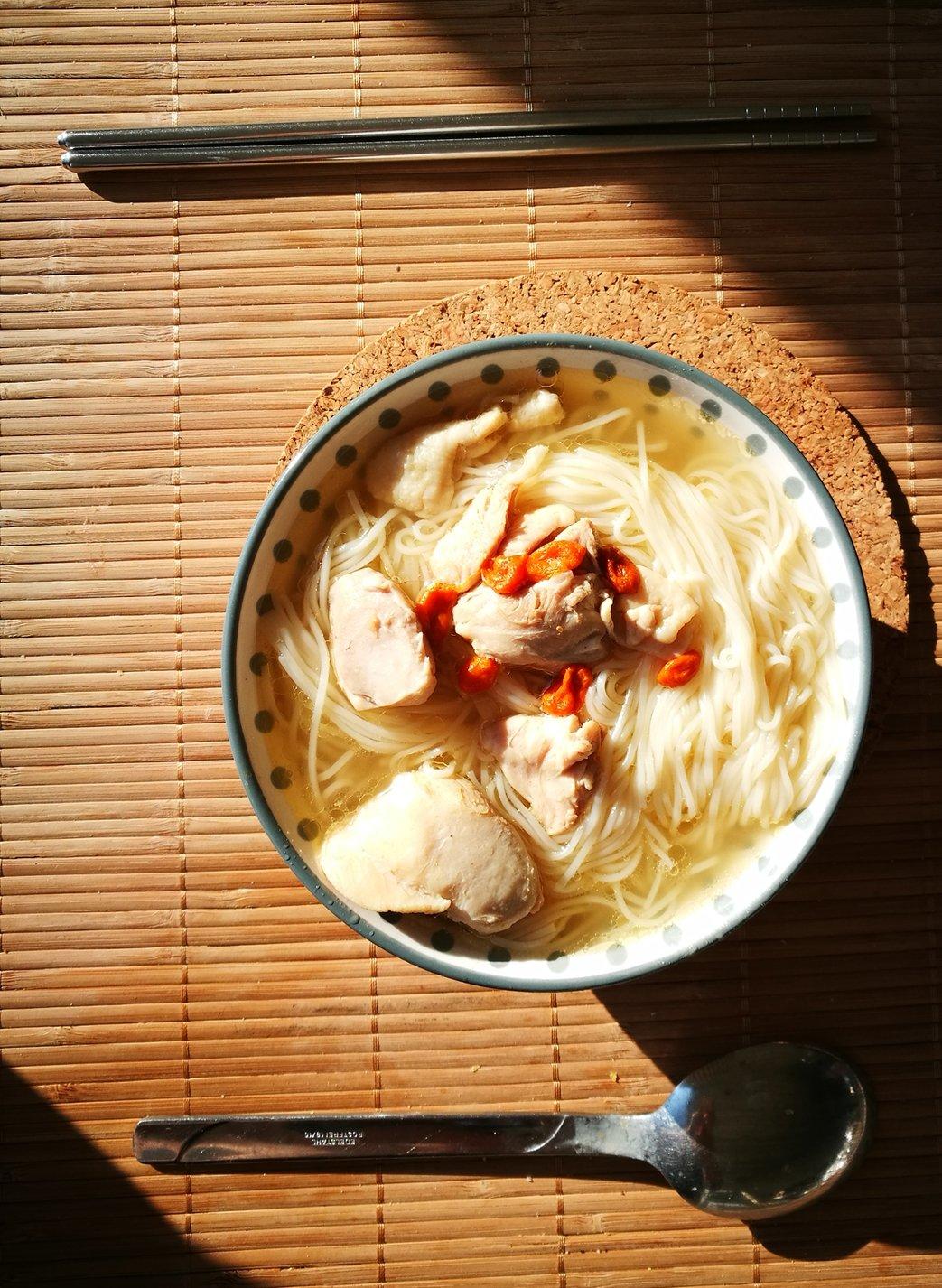 喷喷香的麻油鸡