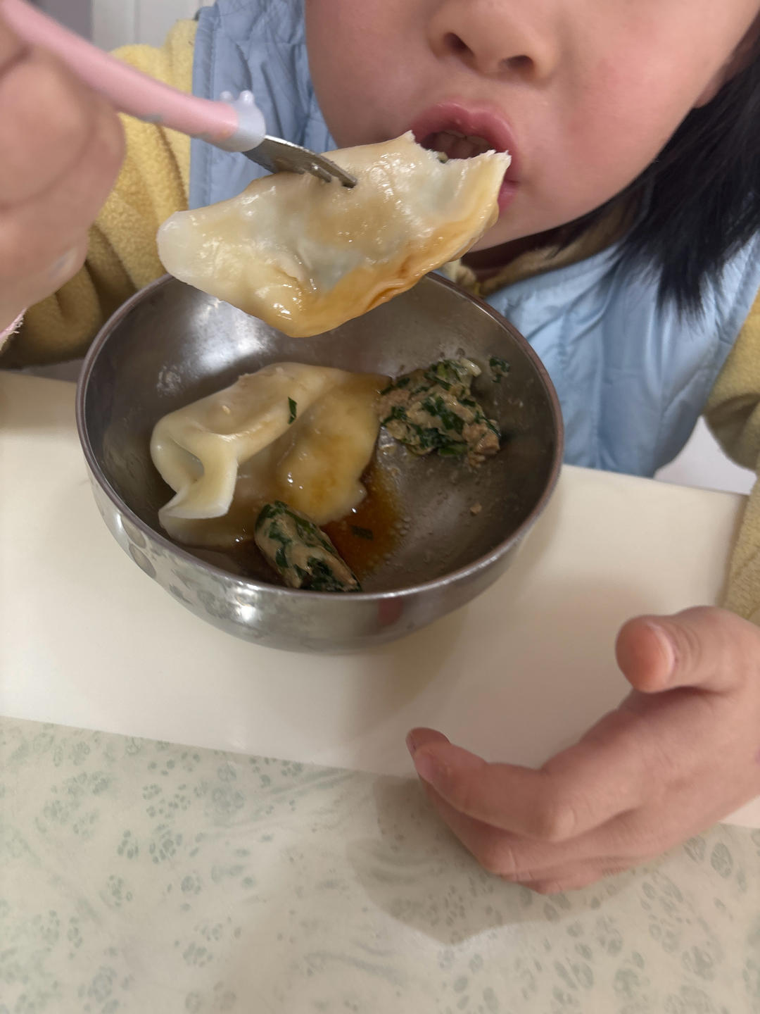 韭菜猪肉饺子(最简单最好吃又最多汁的饺子)