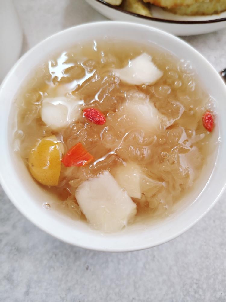 金桔马蹄银耳汤｜清火滋润！比奶茶好喝多了