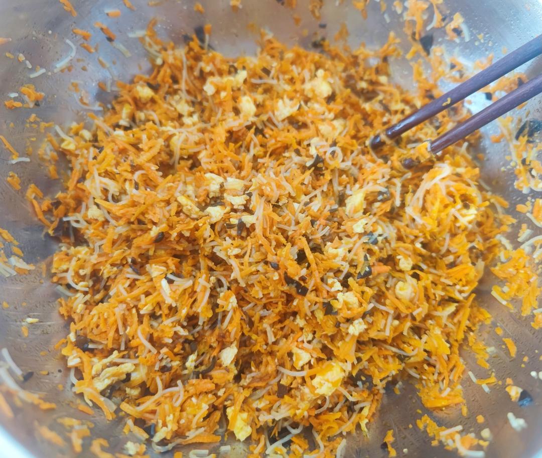 鲜香美味营养的“素馅儿”                ——胡萝卜🥕鸡蛋🥚木耳馅          做包子&饺子均超级棒😋