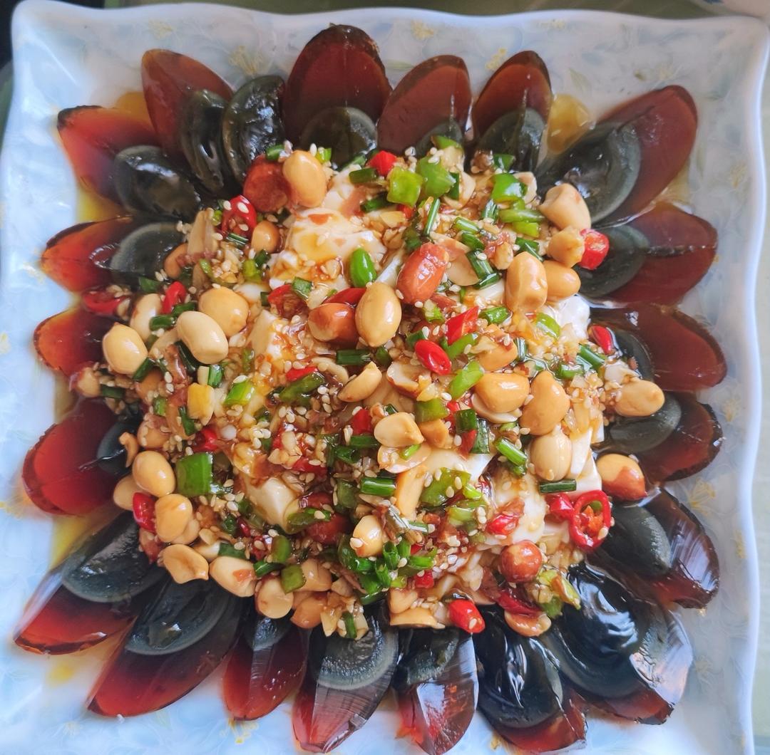 皮蛋拌豆腐