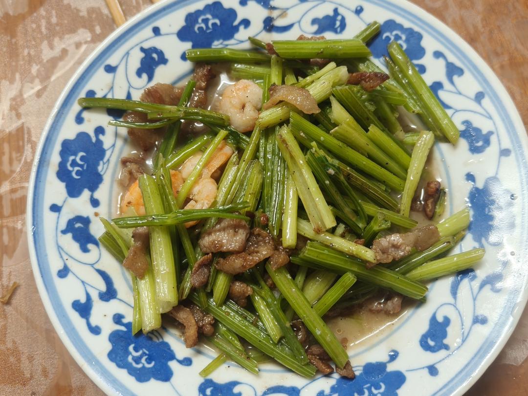 超级嫩的西芹吃法（西芹虾仁），小朋友也可以吃很多