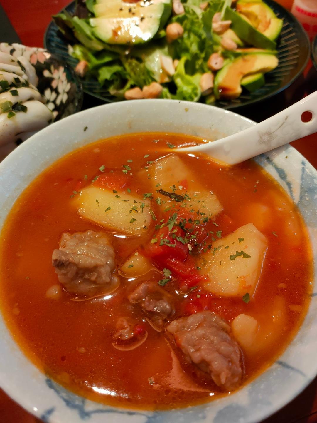 番茄土豆炖牛腩