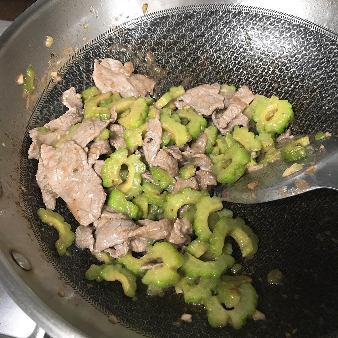 耗油苦瓜炒牛肉
