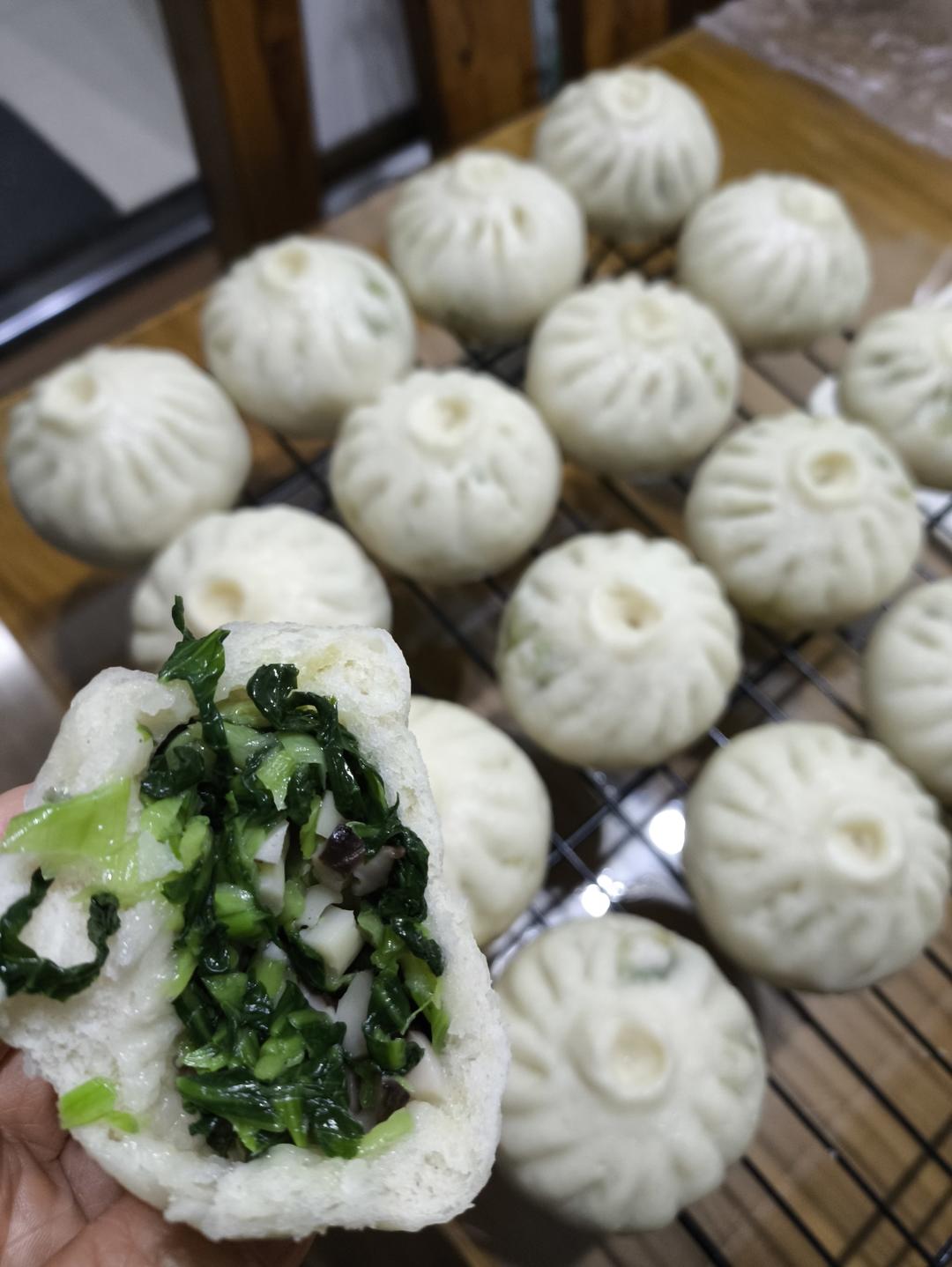 冬笋香菇菜包