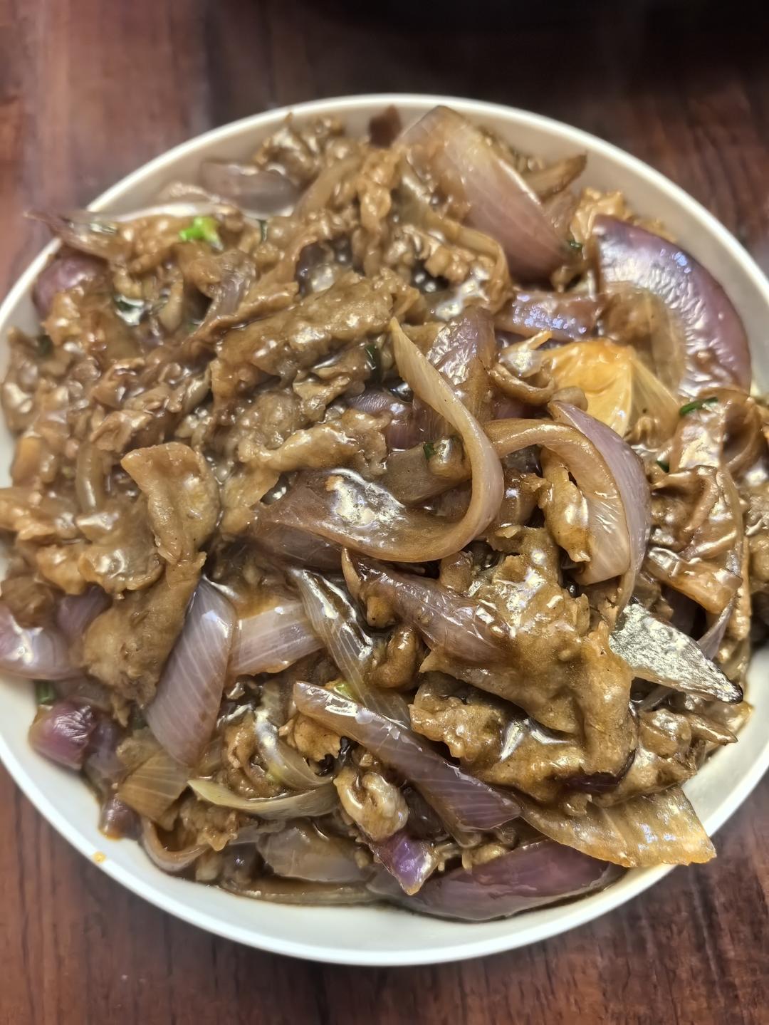 好吃到舔盘的秘制洋葱炒肥牛卷！拌饭巨香