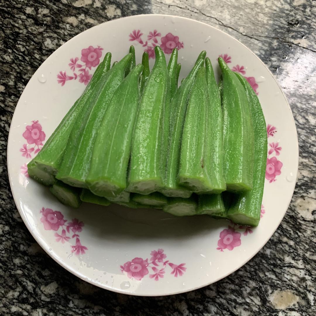 5分钟一道菜白灼秋葵