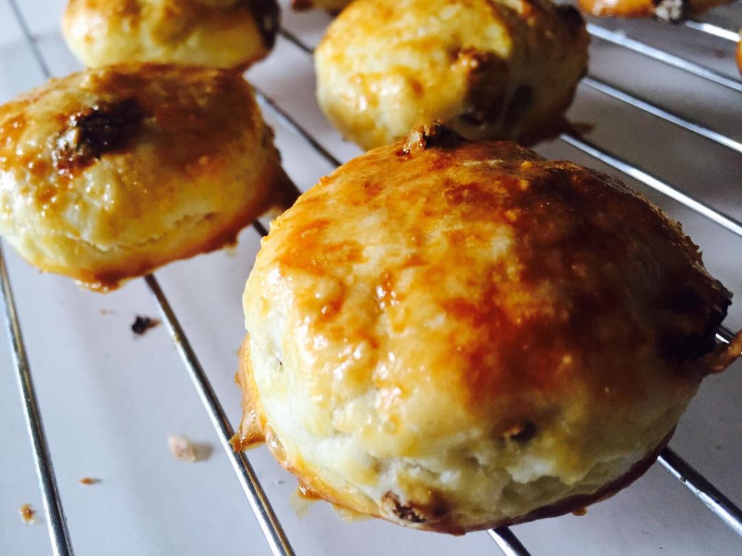 【视频】3分钟 奶油司康Scone(可能是世界上最快手的司康) 消耗淡奶油～