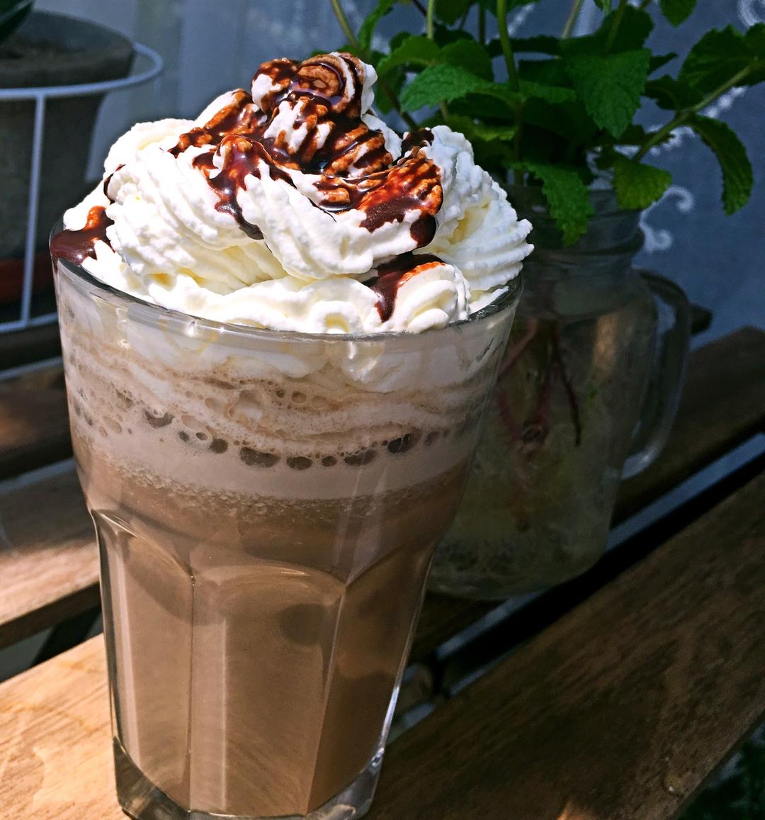 兔兔的烘培时光做的香蕉冰摩卡