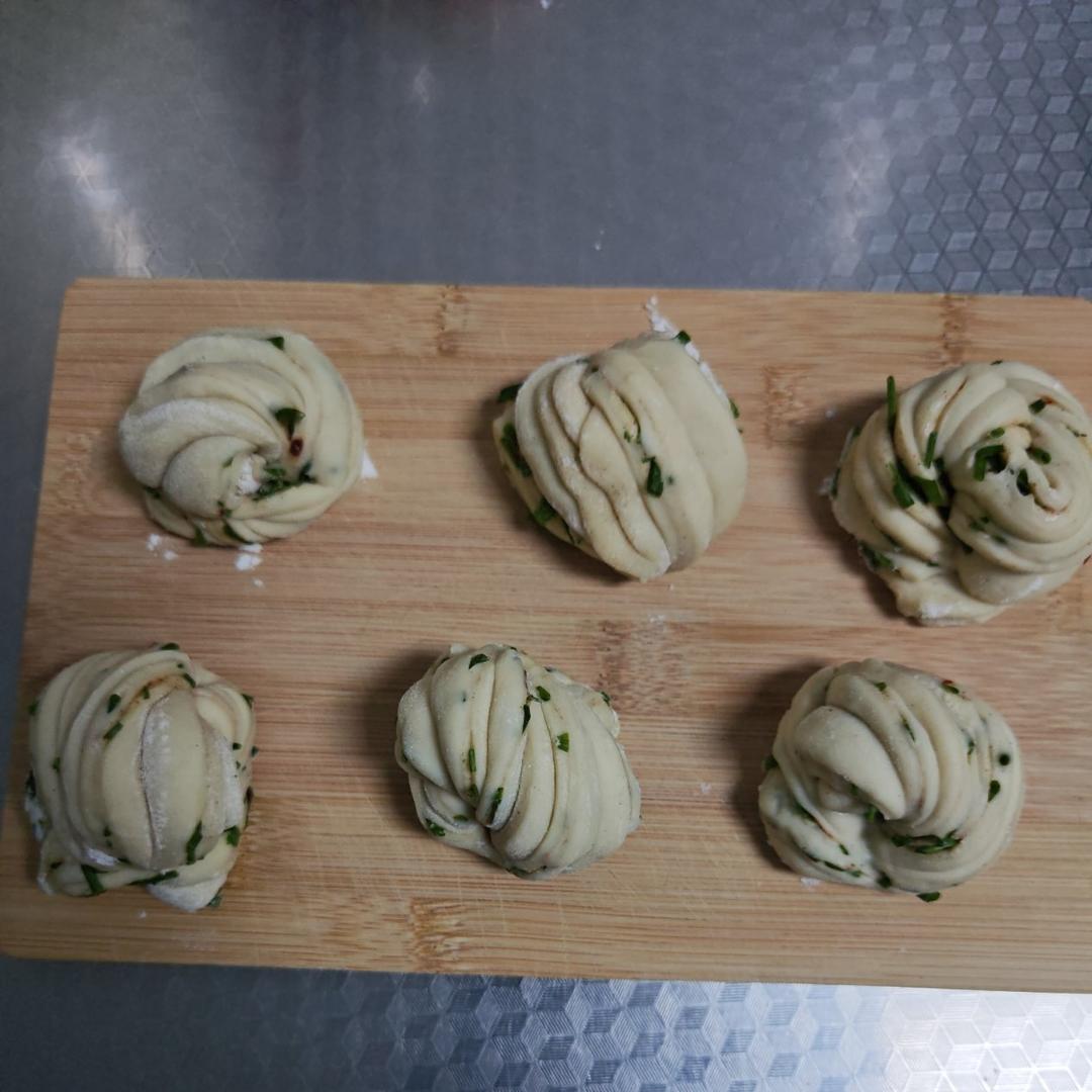葱油花卷，一根筷子卷出漂亮的造型