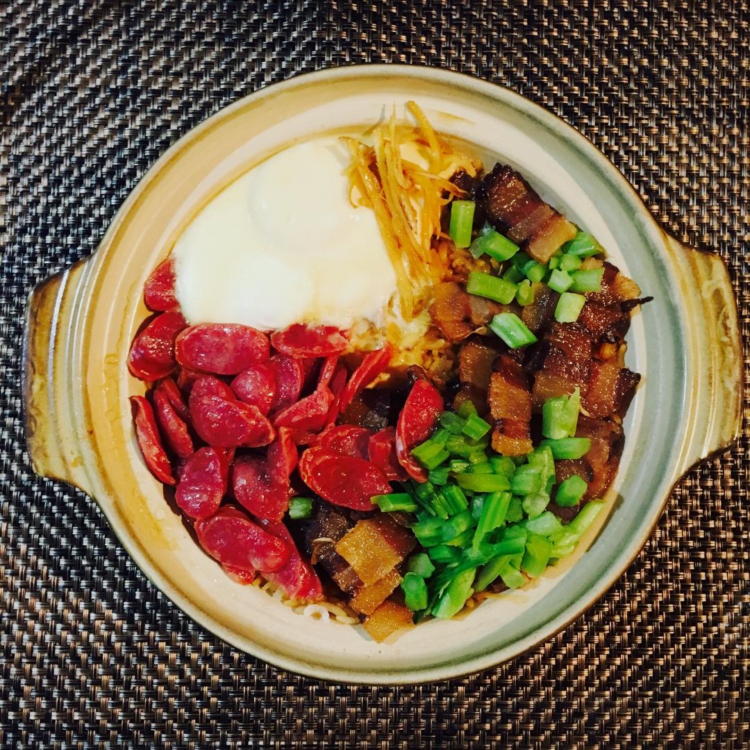 香肠煲仔饭