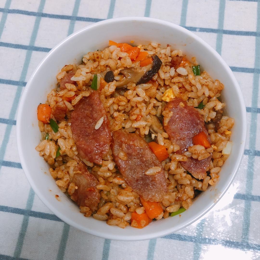 简易腊味煲仔饭