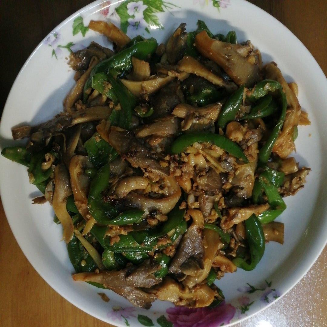 鲜口菇炒肉末