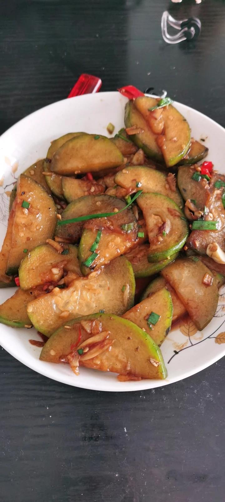 红烧冬瓜最完美做法，不加一滴水，瞬间秒杀红烧肉