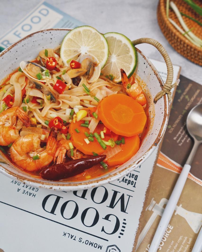 泰式料理吃不腻就对了丨一口就让你欲罢不能的海鲜冬阴功粉