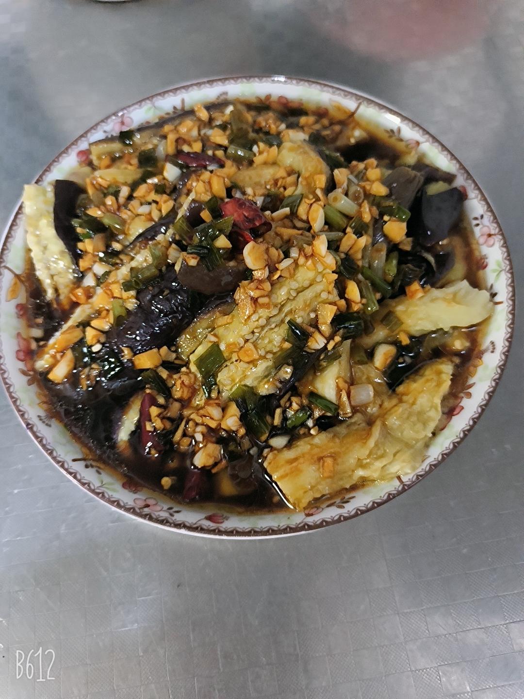 凉拌茄子这样做，堪称米饭杀手