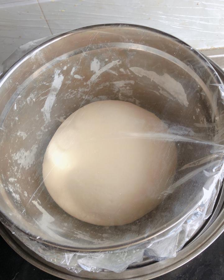 松软多汁肉包子