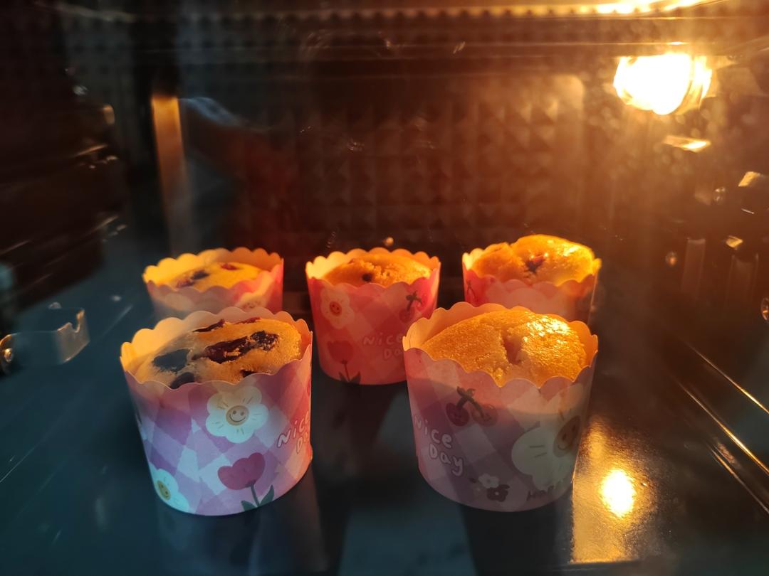 纸杯蛋糕 8寸戚风蛋糕的量