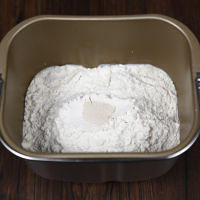 面包机做面包的方法（南瓜面包）的做法 步骤2