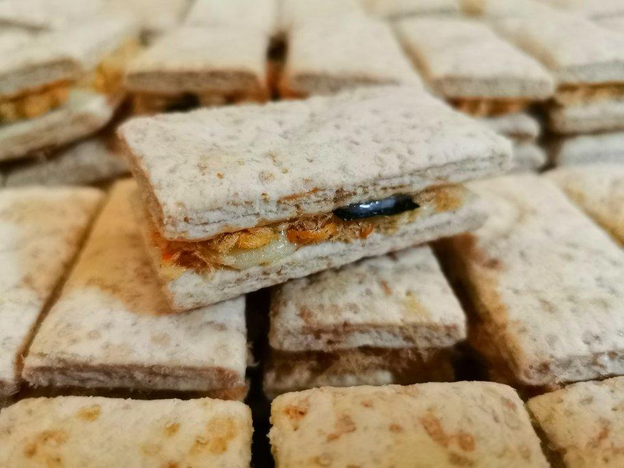 咸蛋黄海苔肉松牛扎酥