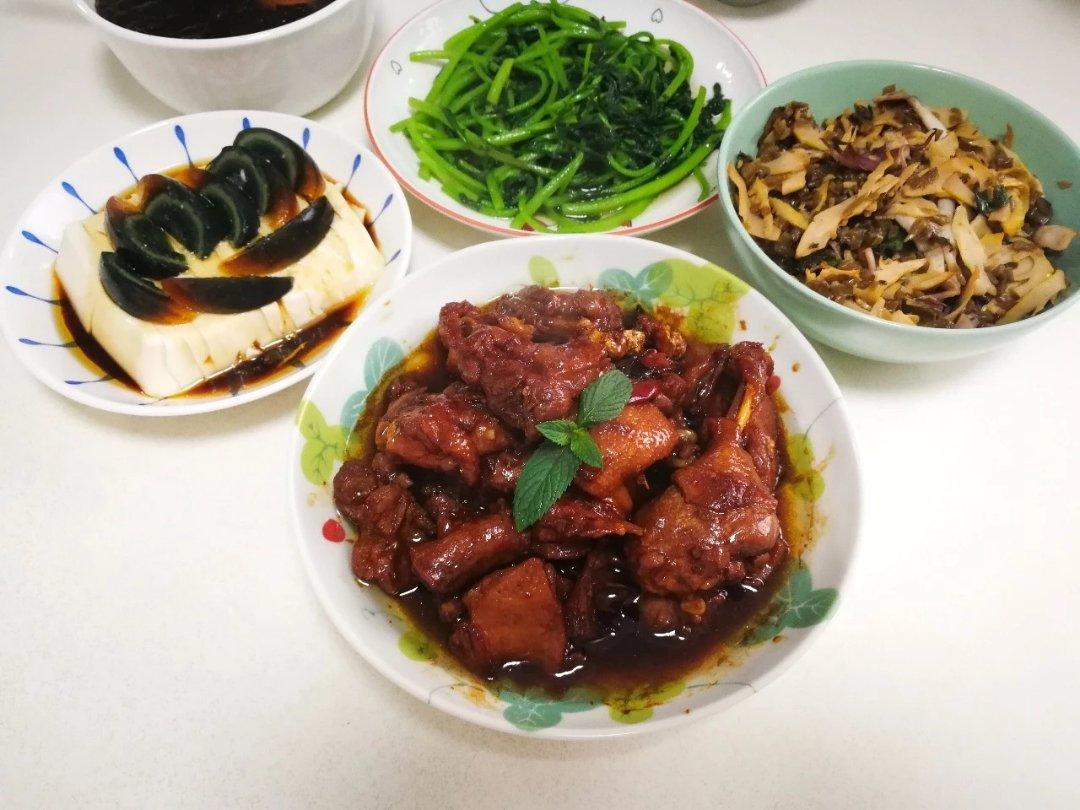 有故事菜谱系列——“大地里”的啤酒鸭
