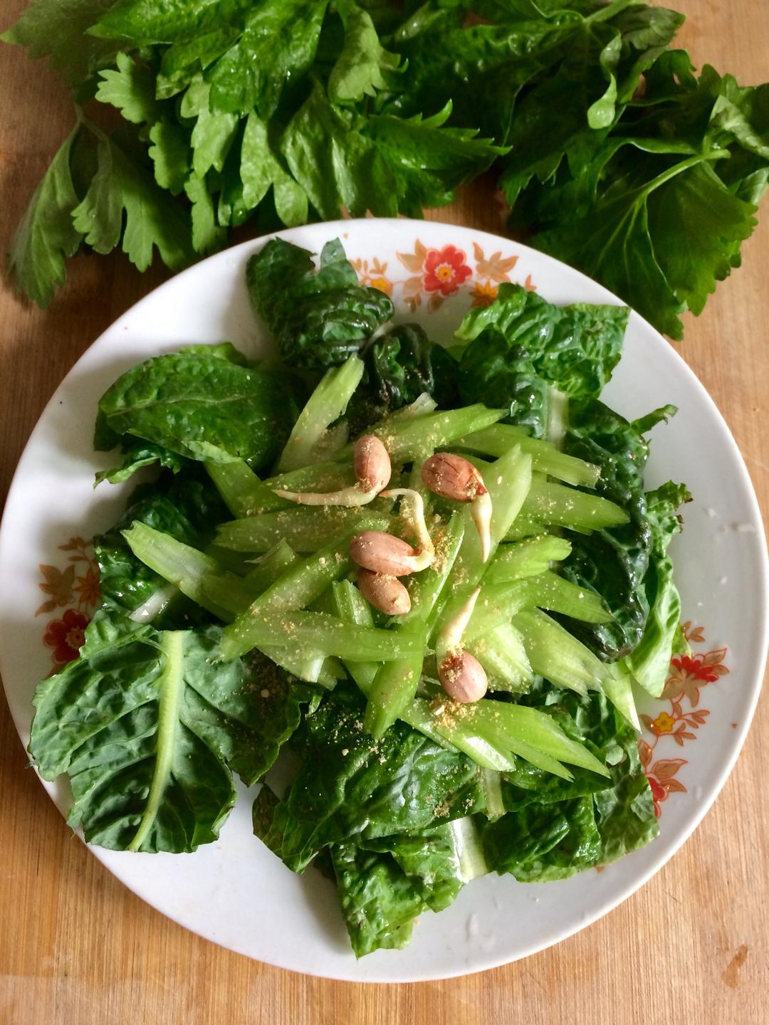 莴苣叶芹菜简单拌的做法