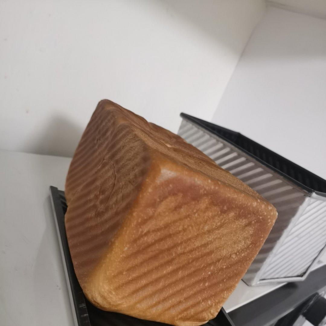 牛奶吐司（附详细步骤图）