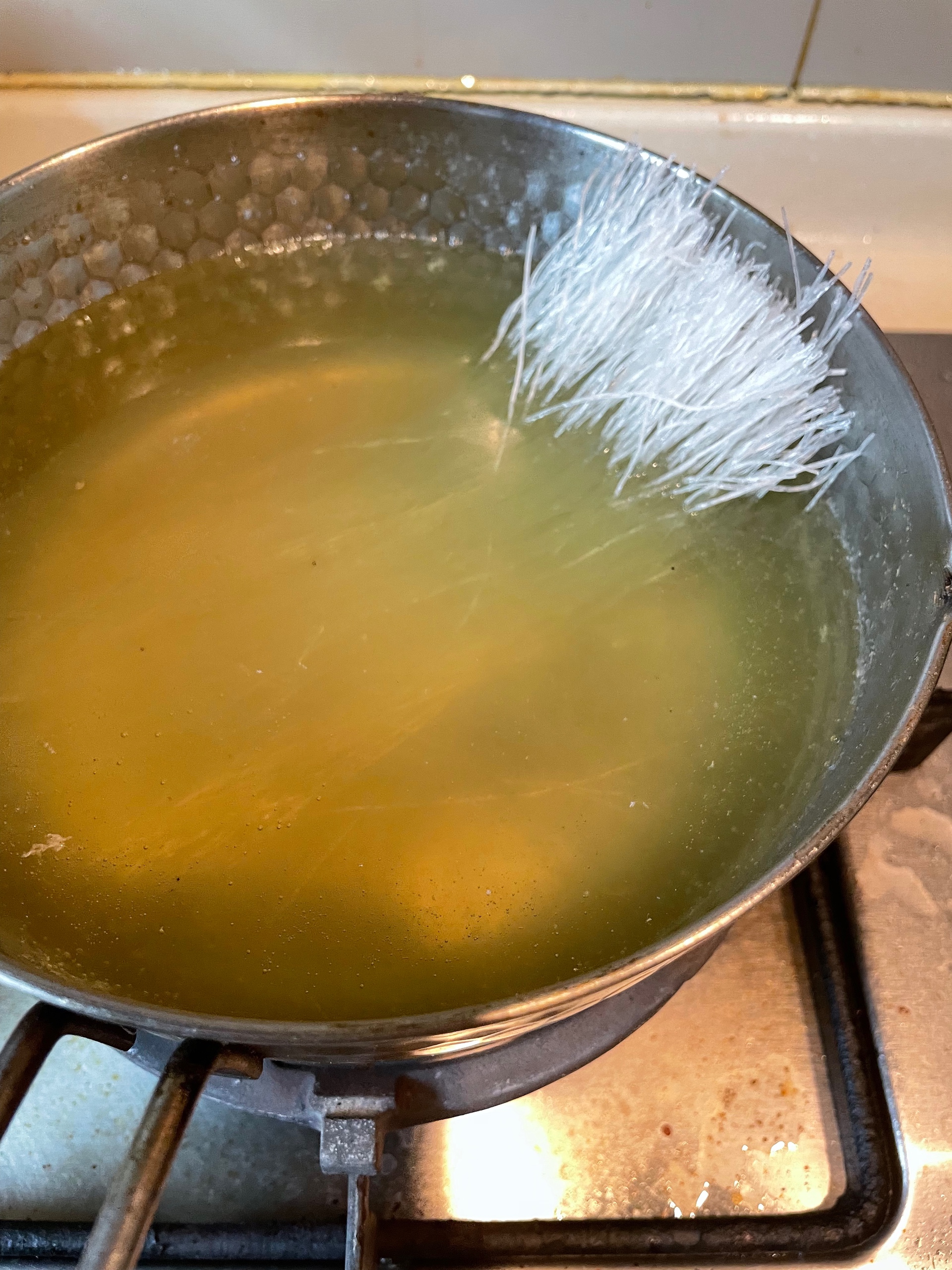 凉拌菠菜粉丝的做法 步骤2