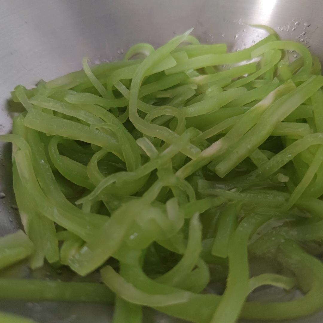 清炒莴笋丝