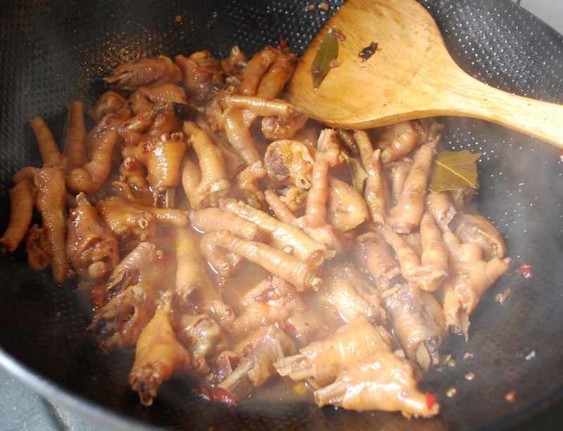 红烧鸡爪