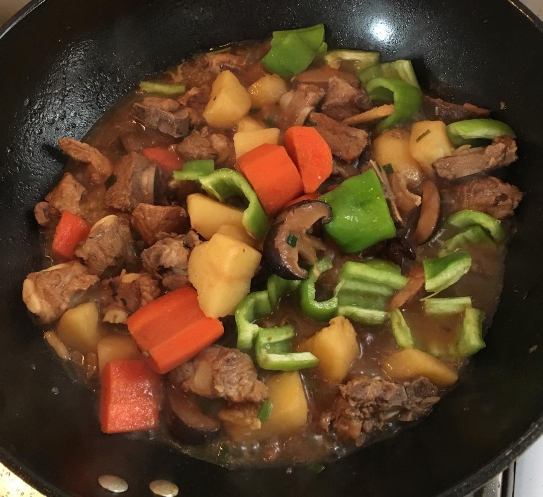 土豆炖排骨