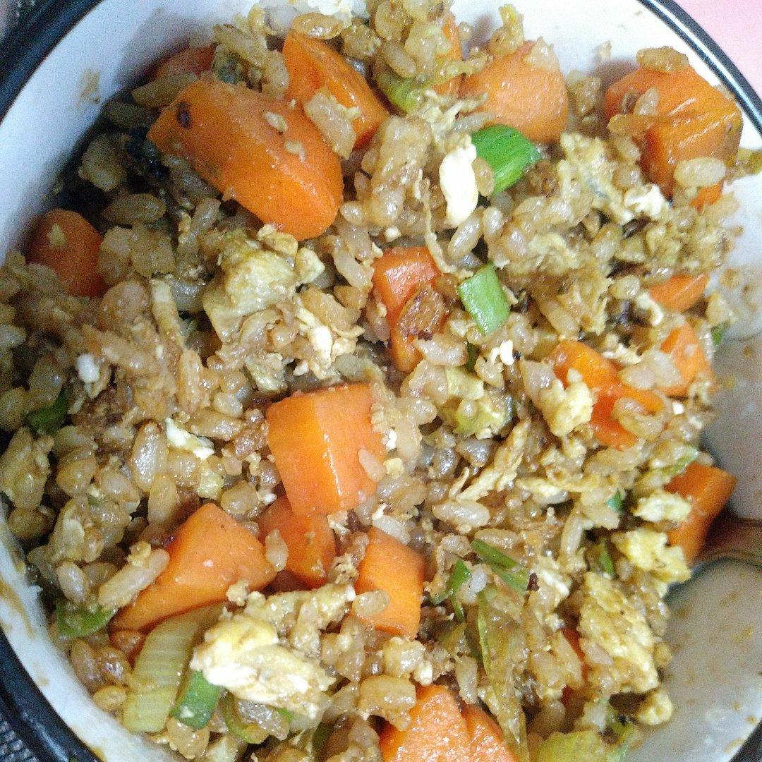 好吃到停不下来的酱油蛋炒饭