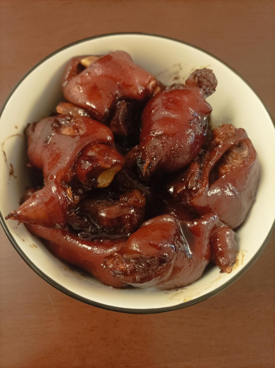 美味的家常菜：红烧猪蹄
