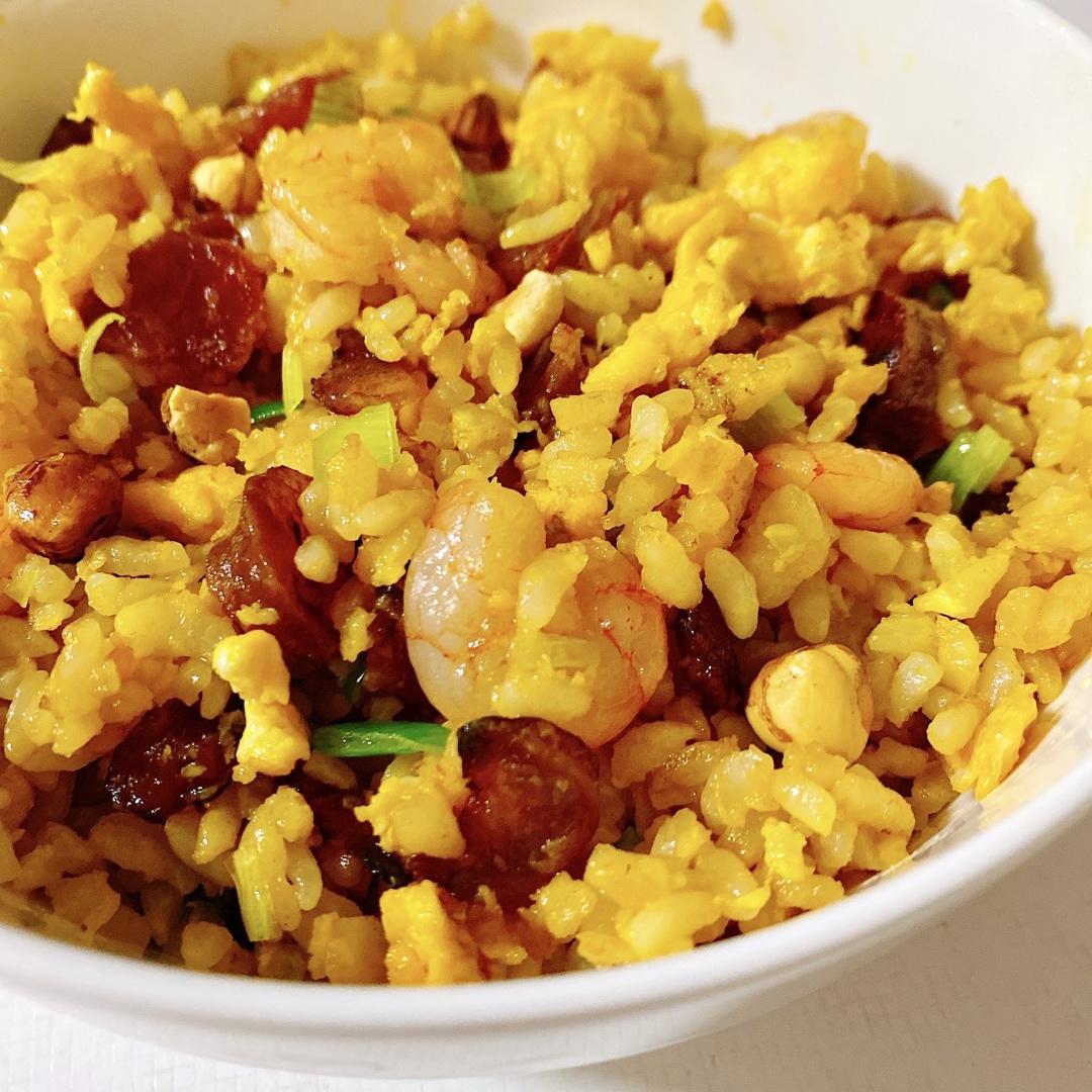 粒粒分明虾仁蛋炒饭