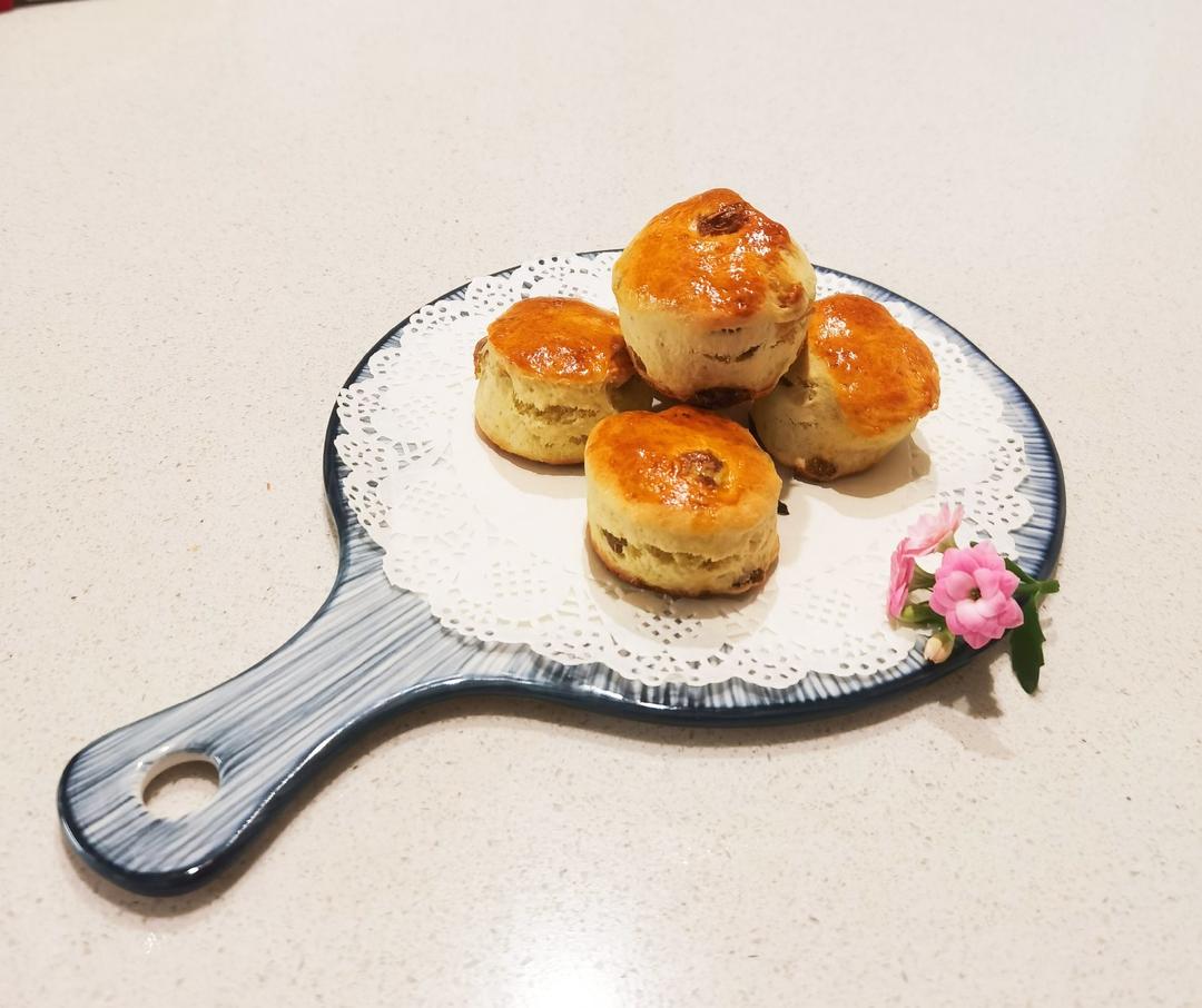 英式下午茶之伦敦萨沃伊酒店The Savoy的司康