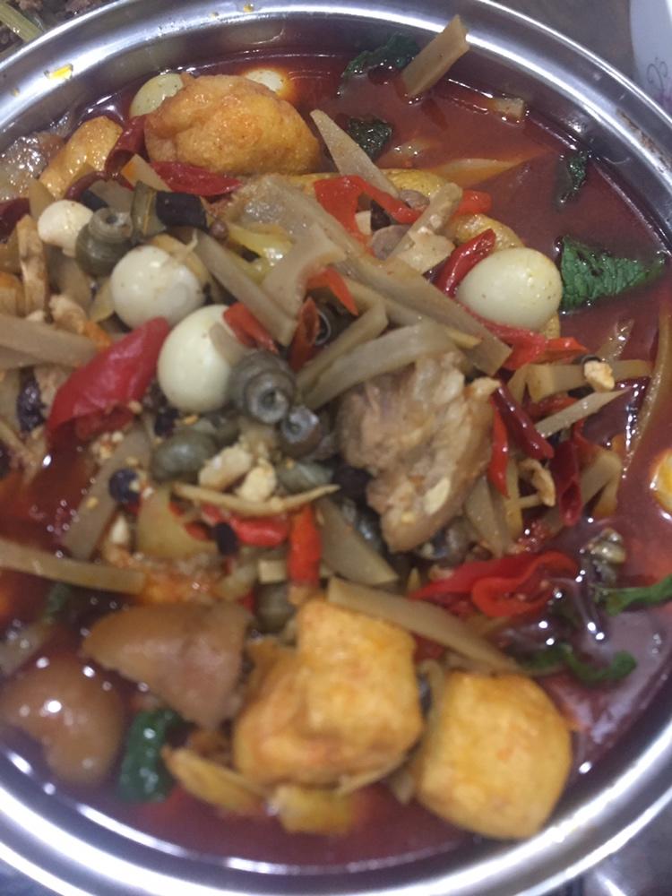 螺蛳鸭脚煲
