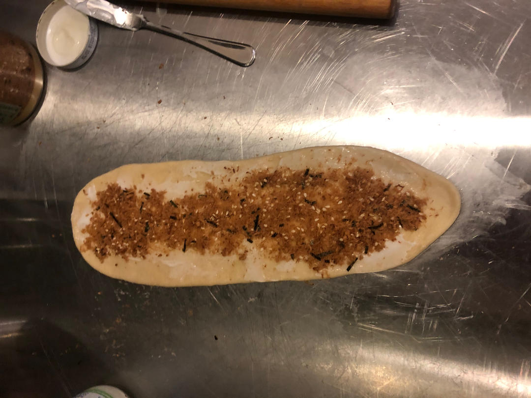 超满足超软肉松小面包