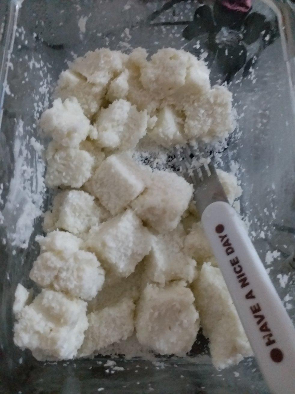 完胜85度C牛奶椰丝小方