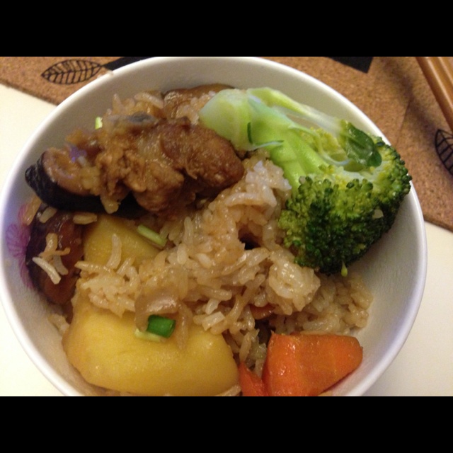 喷香排骨焖饭（爆好吃）