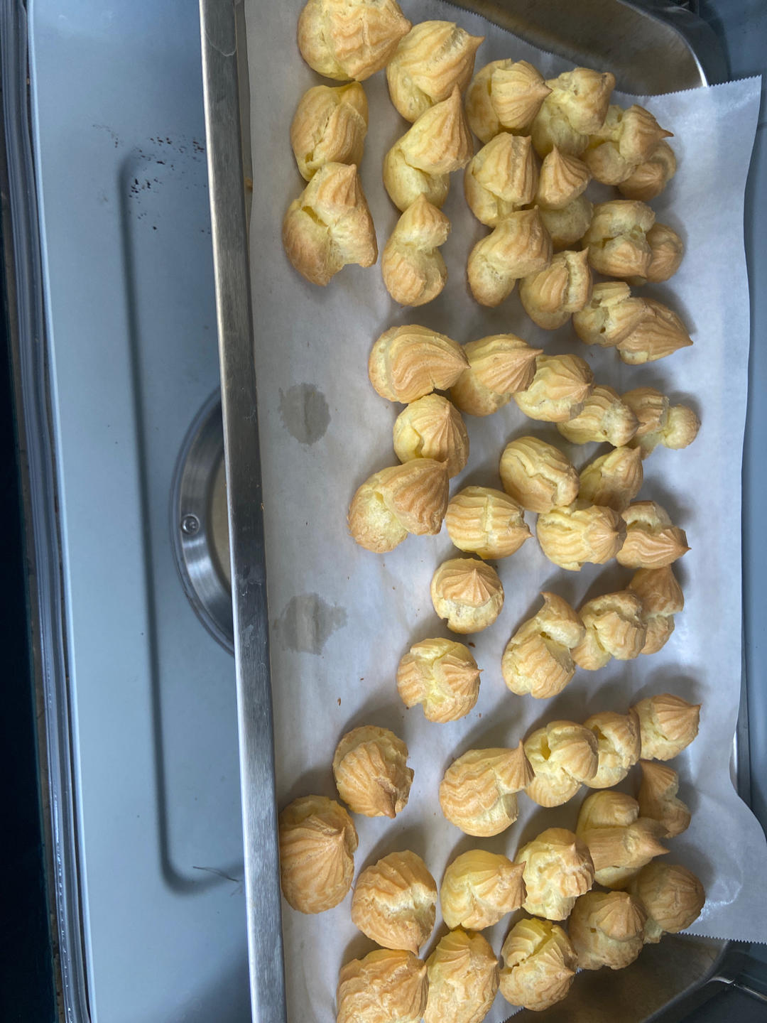 一口一个小巧可爱—迷你小泡芙