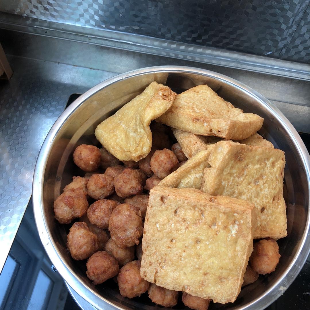 酥炸肉丸子