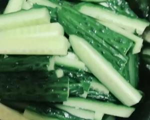 美味清口 老济南黄瓜🥒咸菜的做法 步骤1