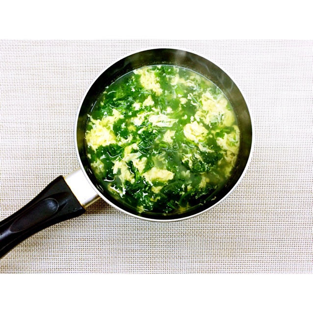 大k酱做的菊叶蛋汤